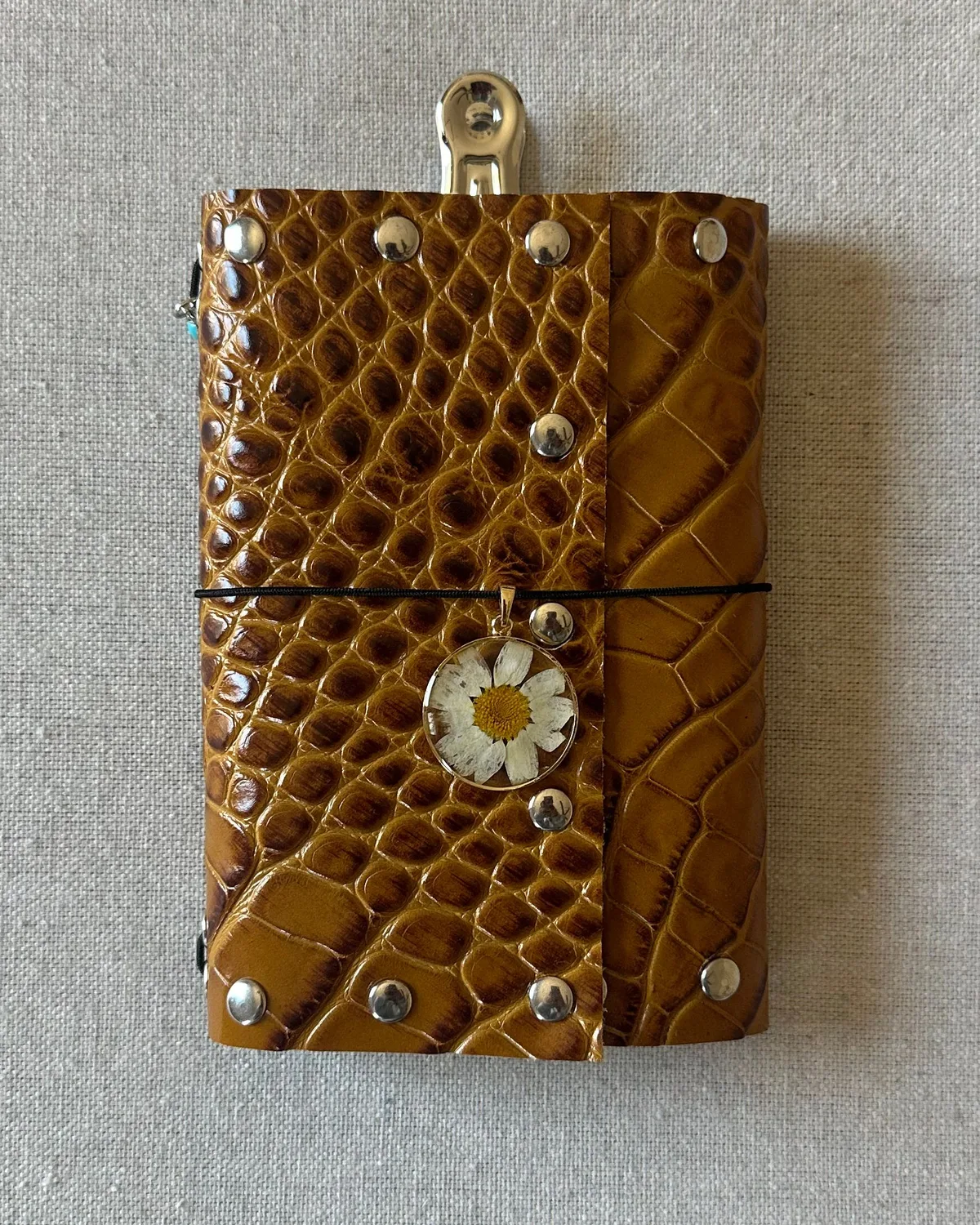 The Amber, detail 1